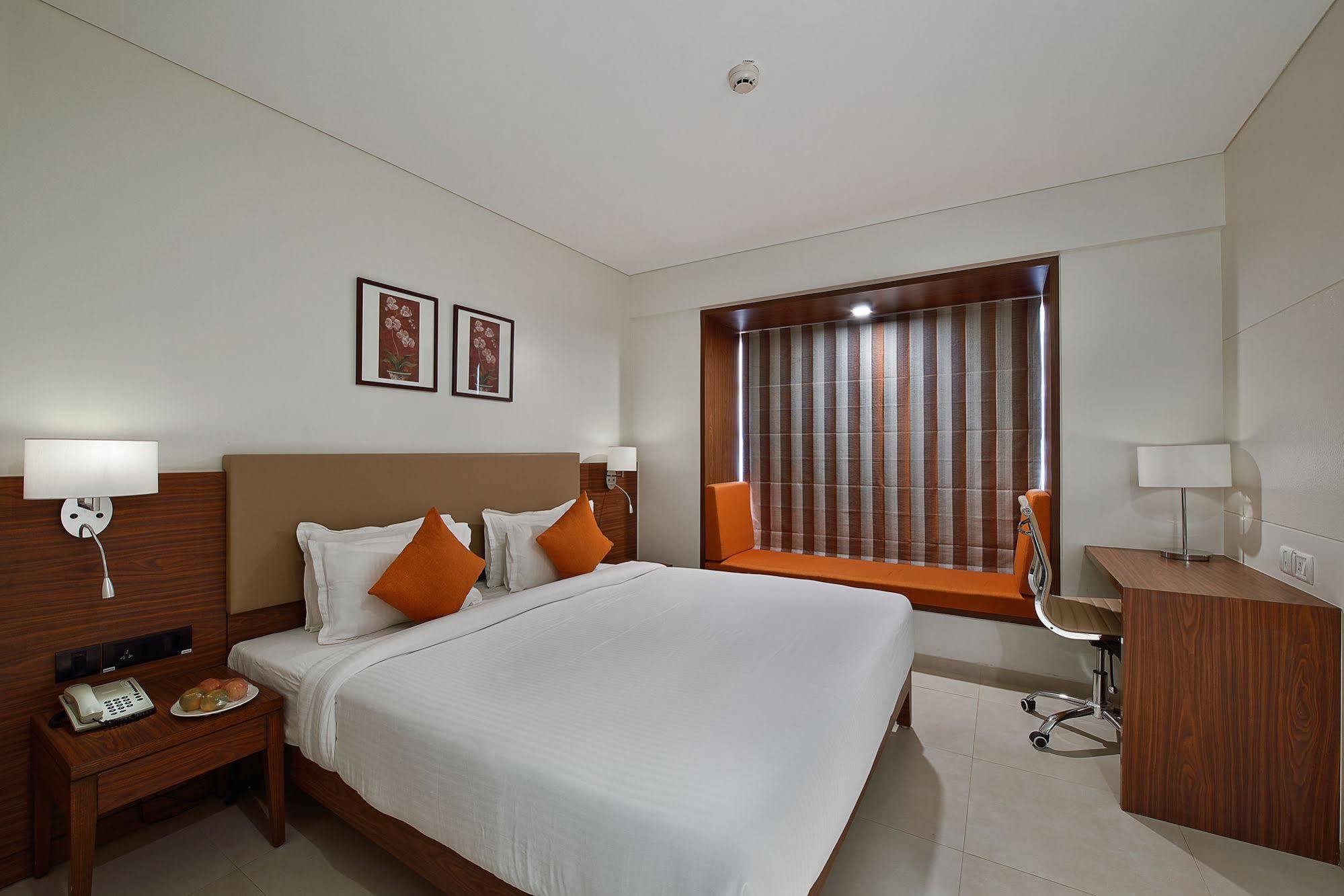 Krishna Palace Hotel - Ambernath Ambarnath Esterno foto